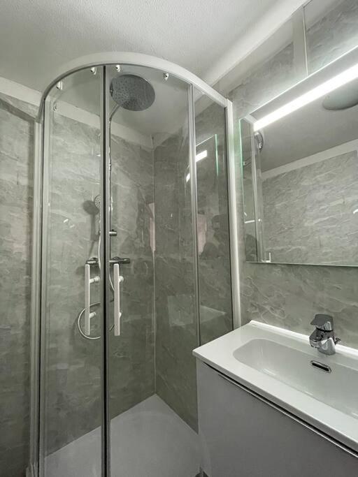 Reims - Duplex Au Coeur Du Quartier Saint-Remi Apartamento Exterior foto